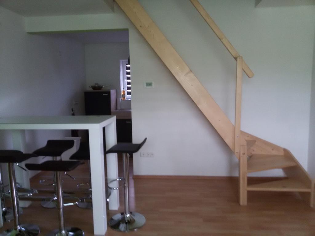 Gastehaus Nickolai Apartment Flomborn Luaran gambar