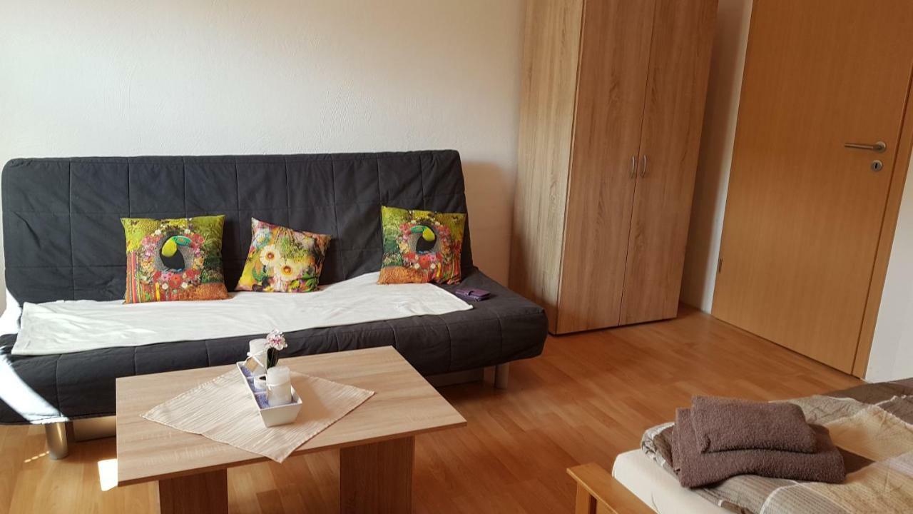 Gastehaus Nickolai Apartment Flomborn Luaran gambar